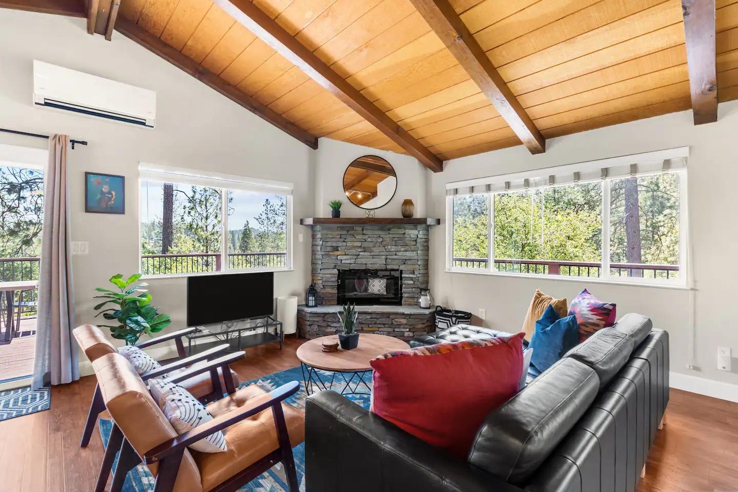 19976 Ridgecrest Way