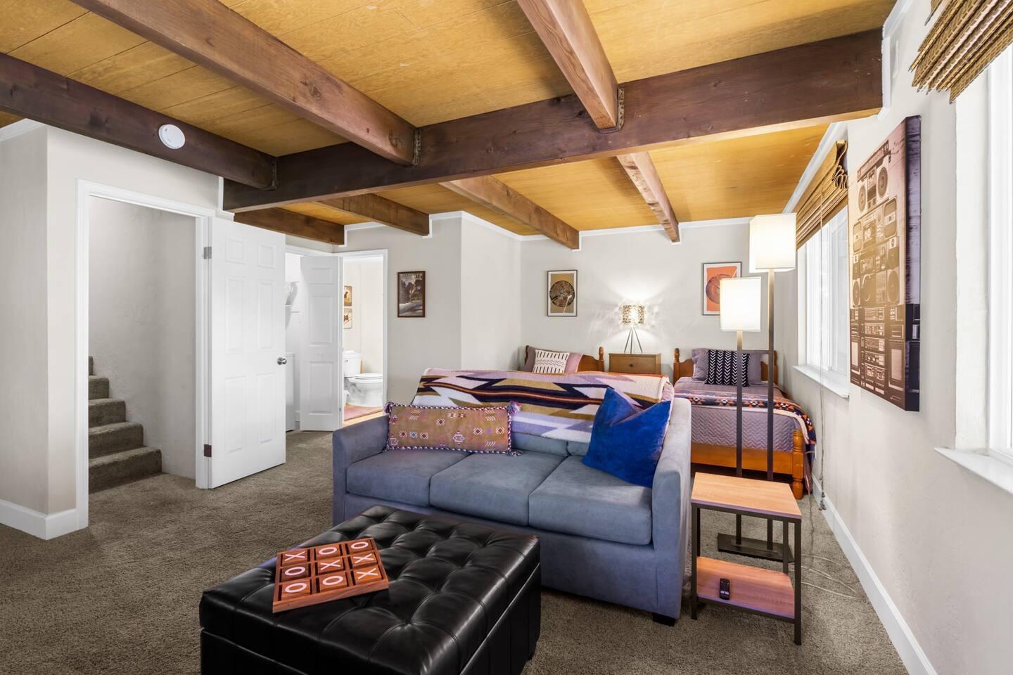 19976 Ridgecrest Way