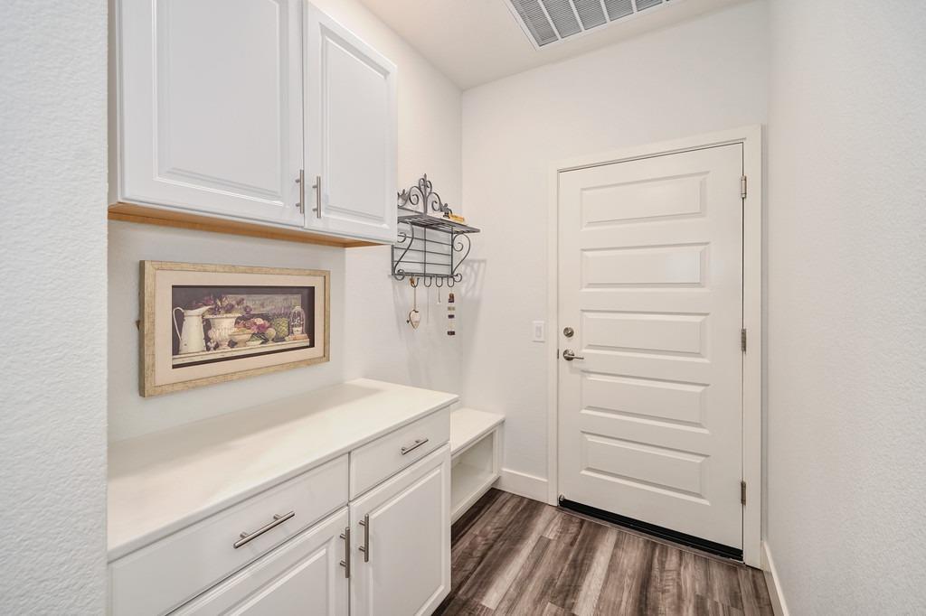 2112 Earthlight Lane