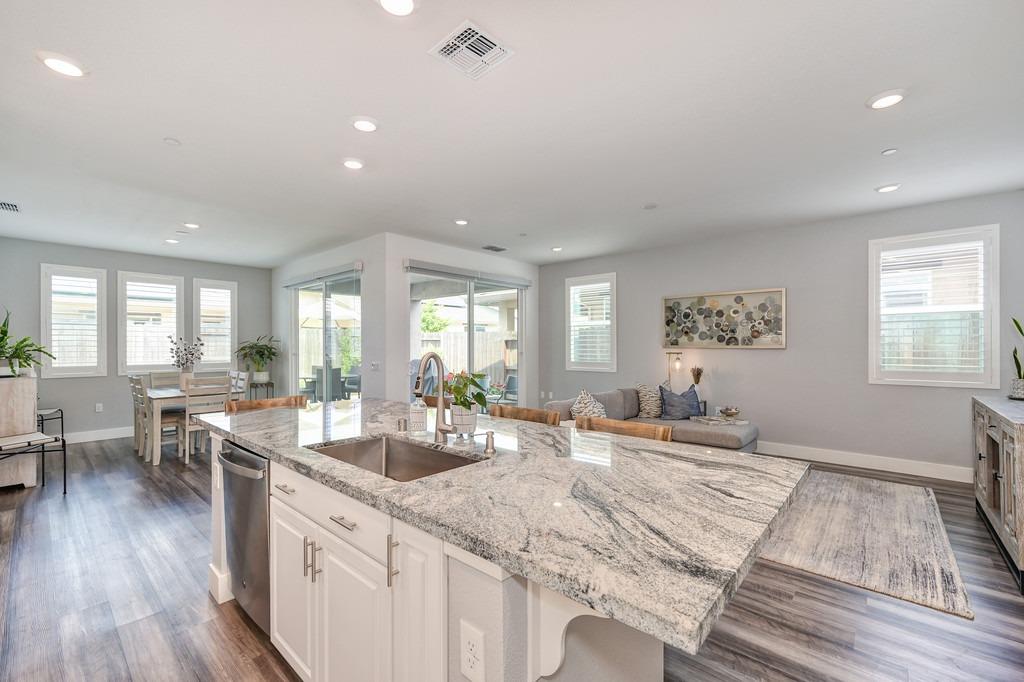 2112 Earthlight Lane