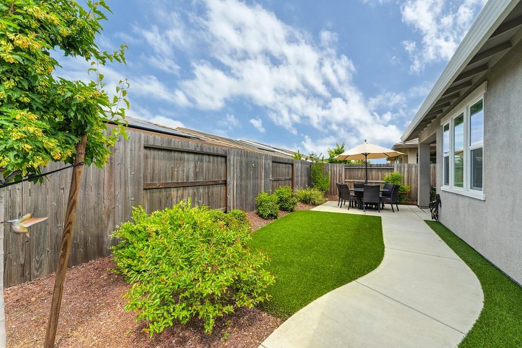 2112 Earthlight Lane