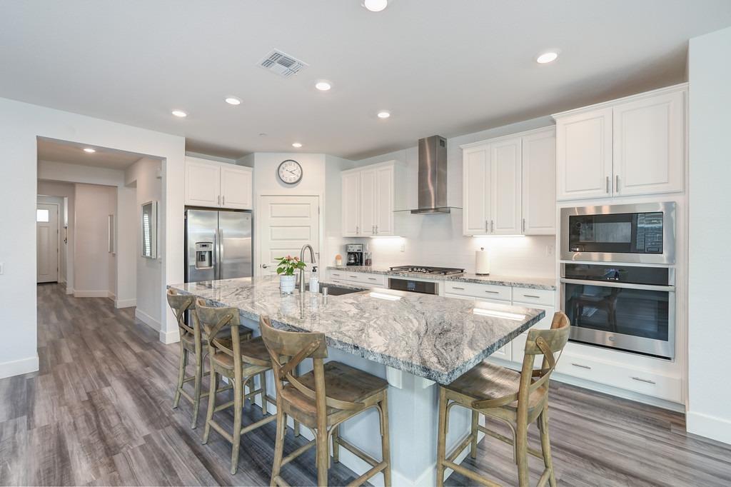 2112 Earthlight Lane