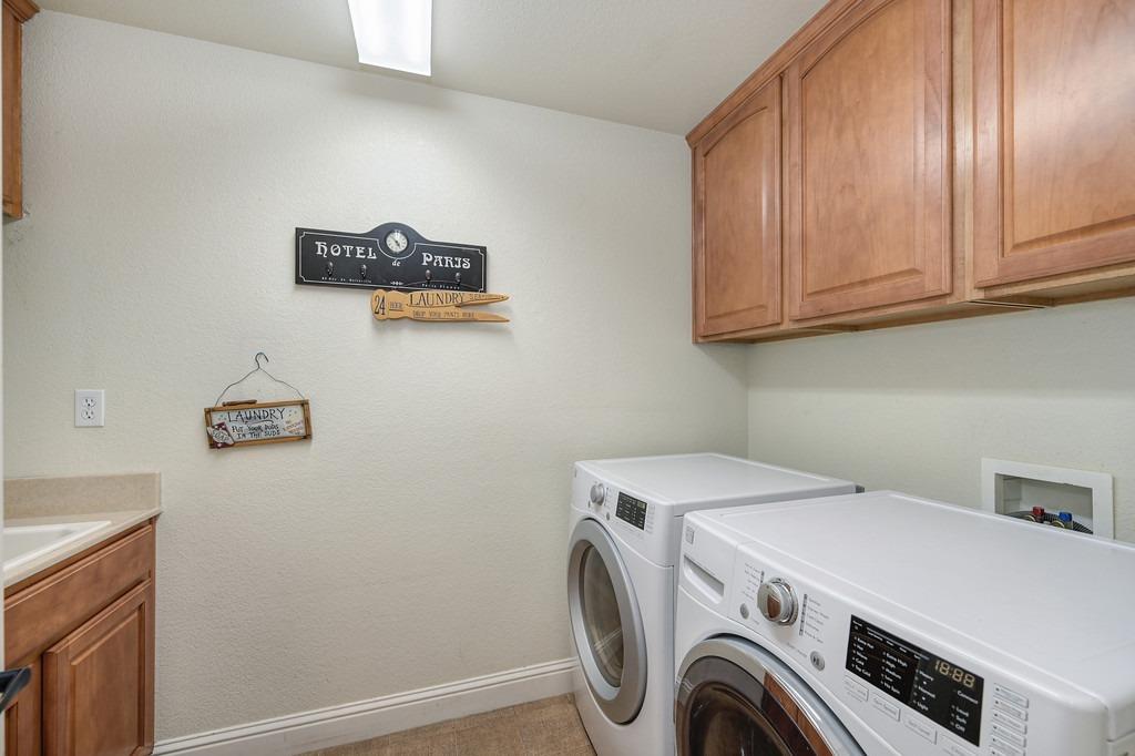 1549 Woodhaven Circle