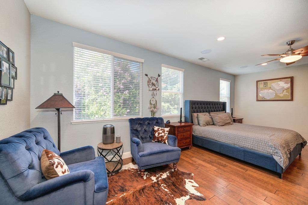 1549 Woodhaven Circle