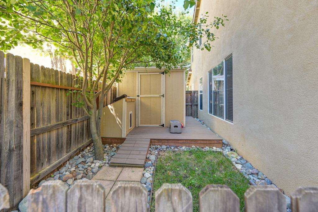 1549 Woodhaven Circle