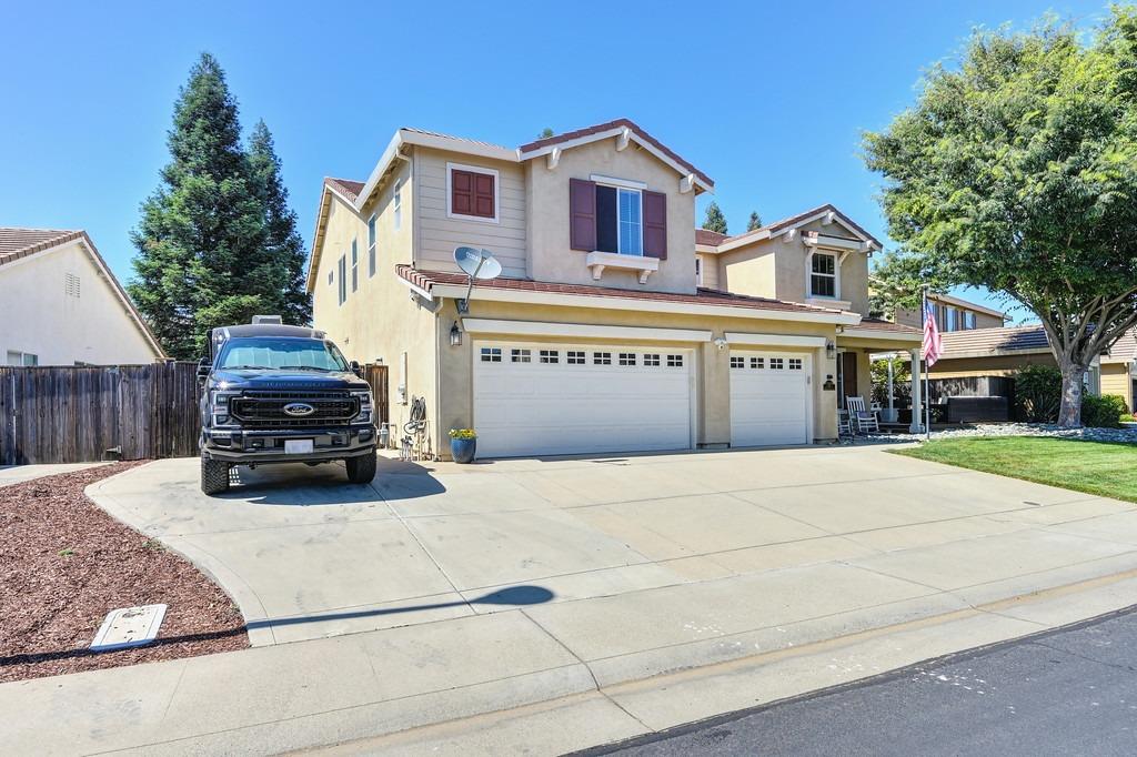 1549 Woodhaven Circle