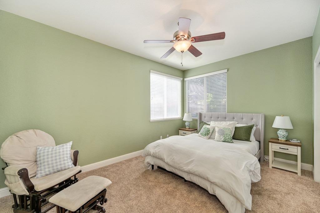 1549 Woodhaven Circle