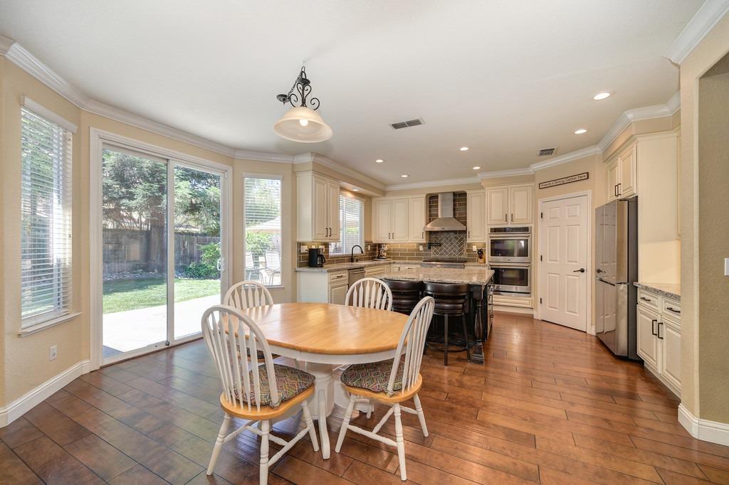 1549 Woodhaven Circle