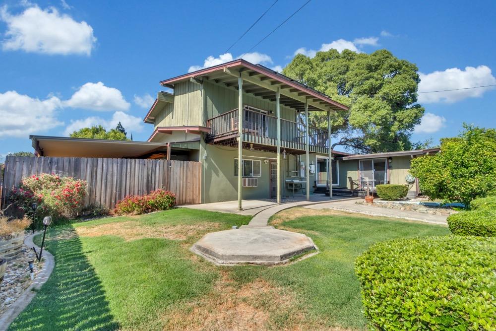 7652 Kensington Drive