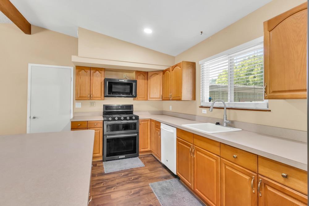 7652 Kensington Drive