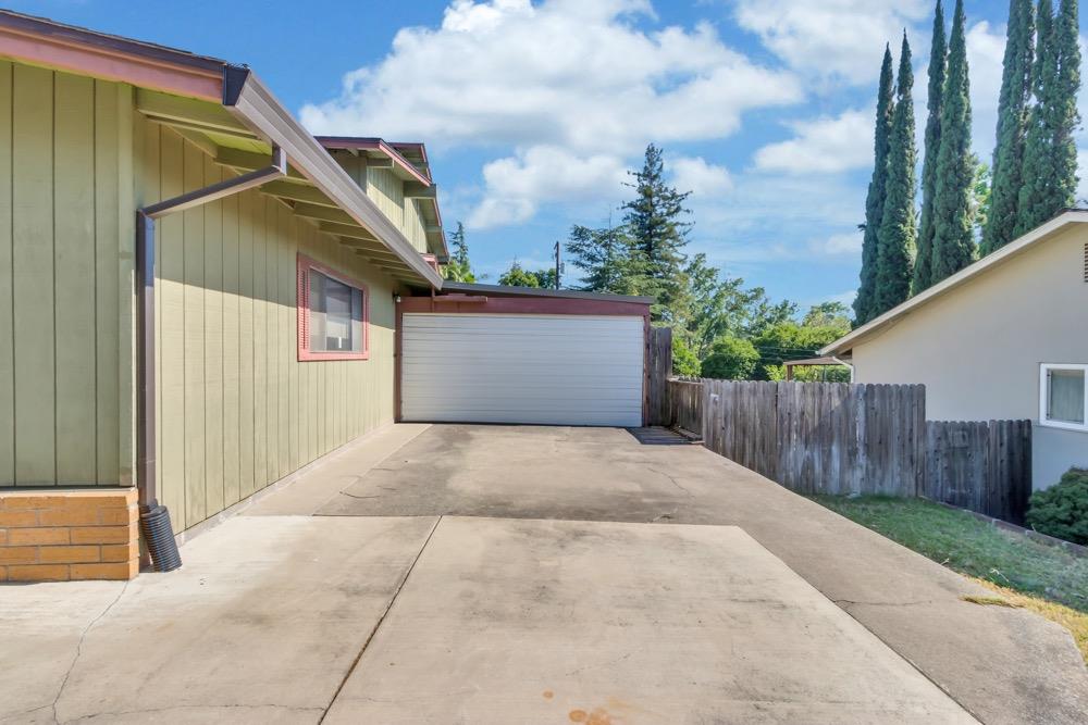 7652 Kensington Drive