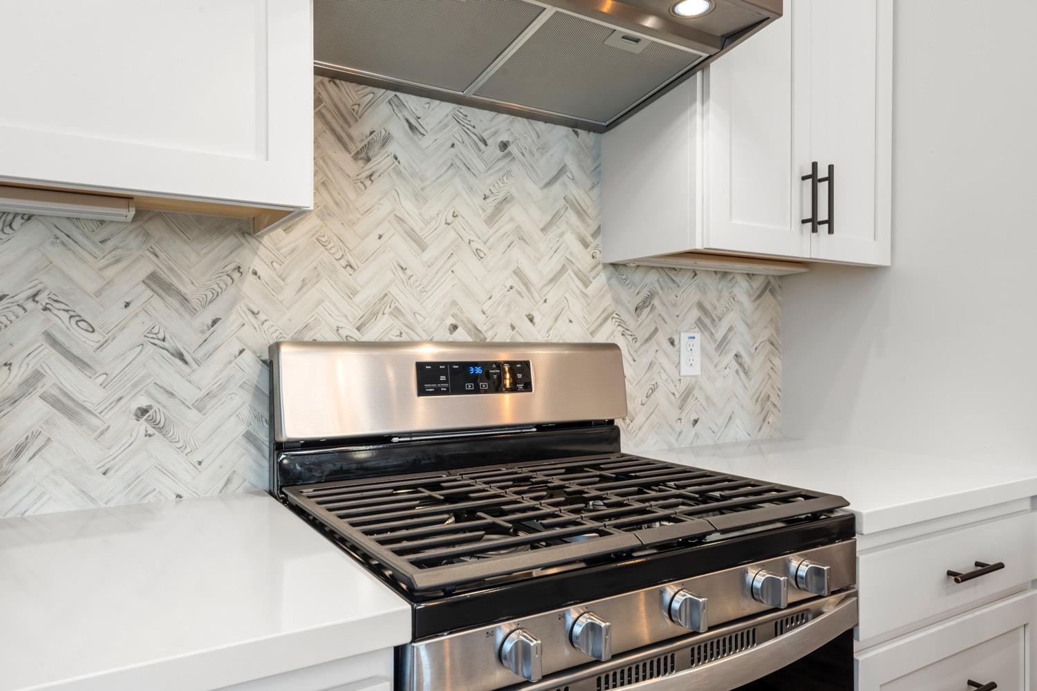 3048 Glacier Bay Way