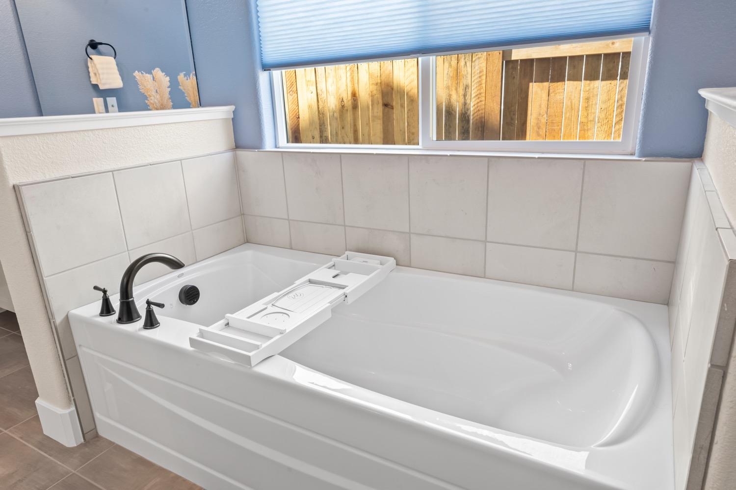 3048 Glacier Bay Way