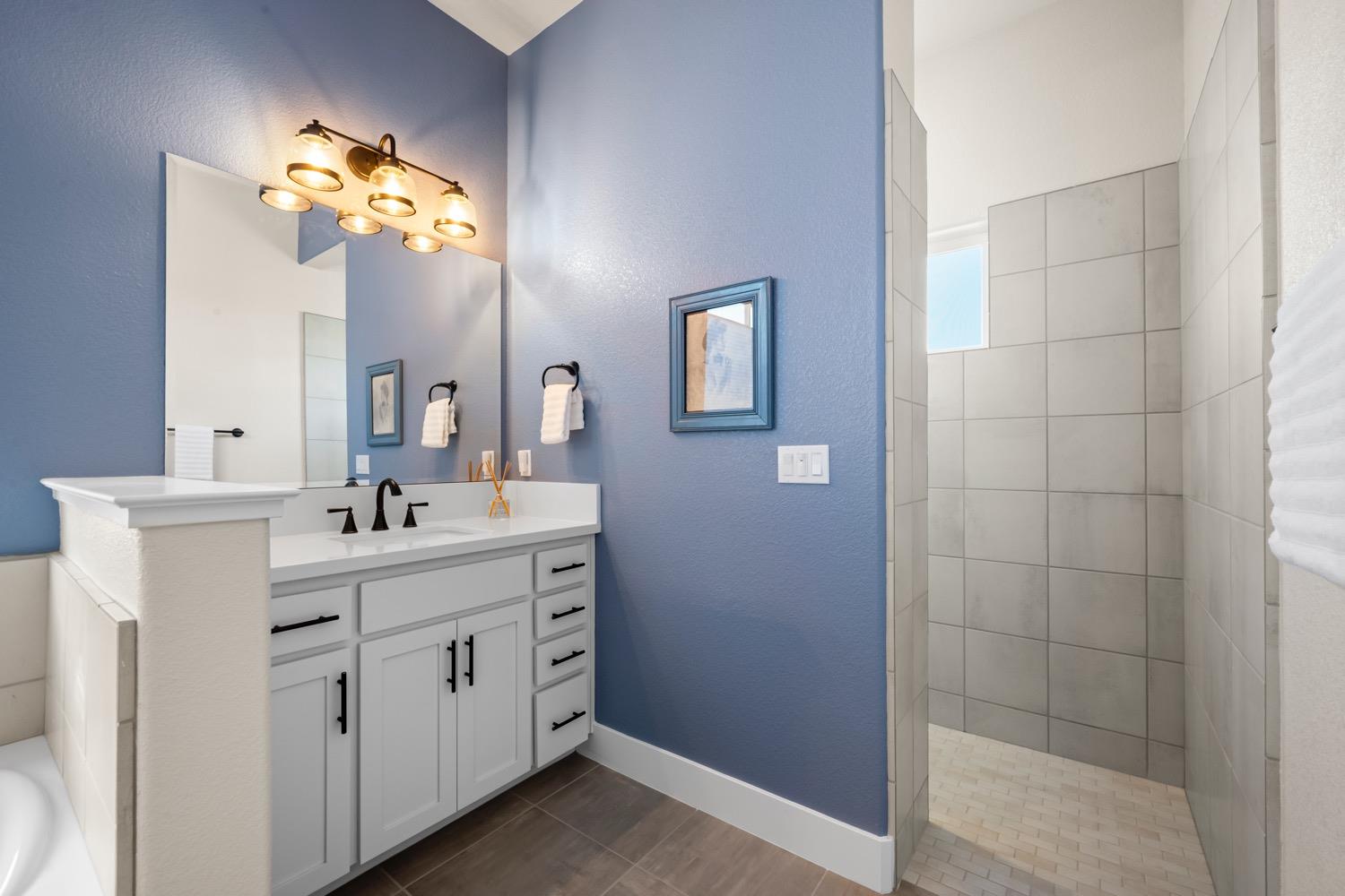 3048 Glacier Bay Way