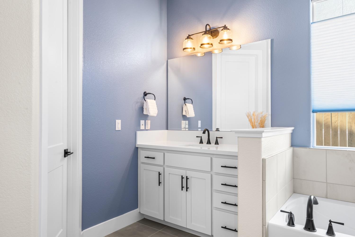 3048 Glacier Bay Way