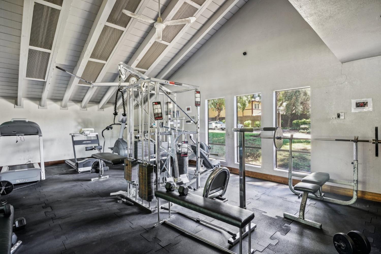 905 Fulton Avenue 409