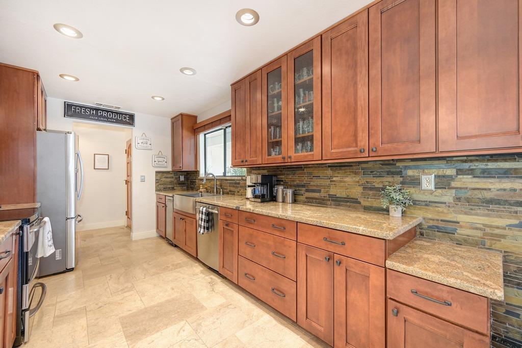 5230 Whitney Boulevard