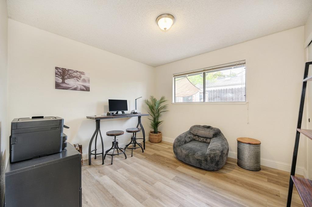 5230 Whitney Boulevard