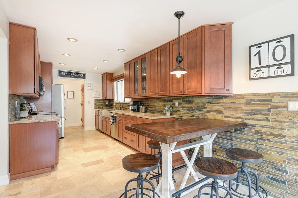 5230 Whitney Boulevard