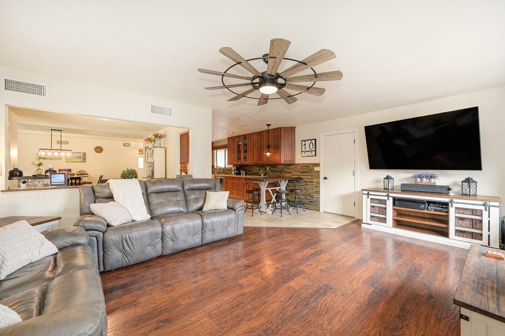 5230 Whitney Boulevard