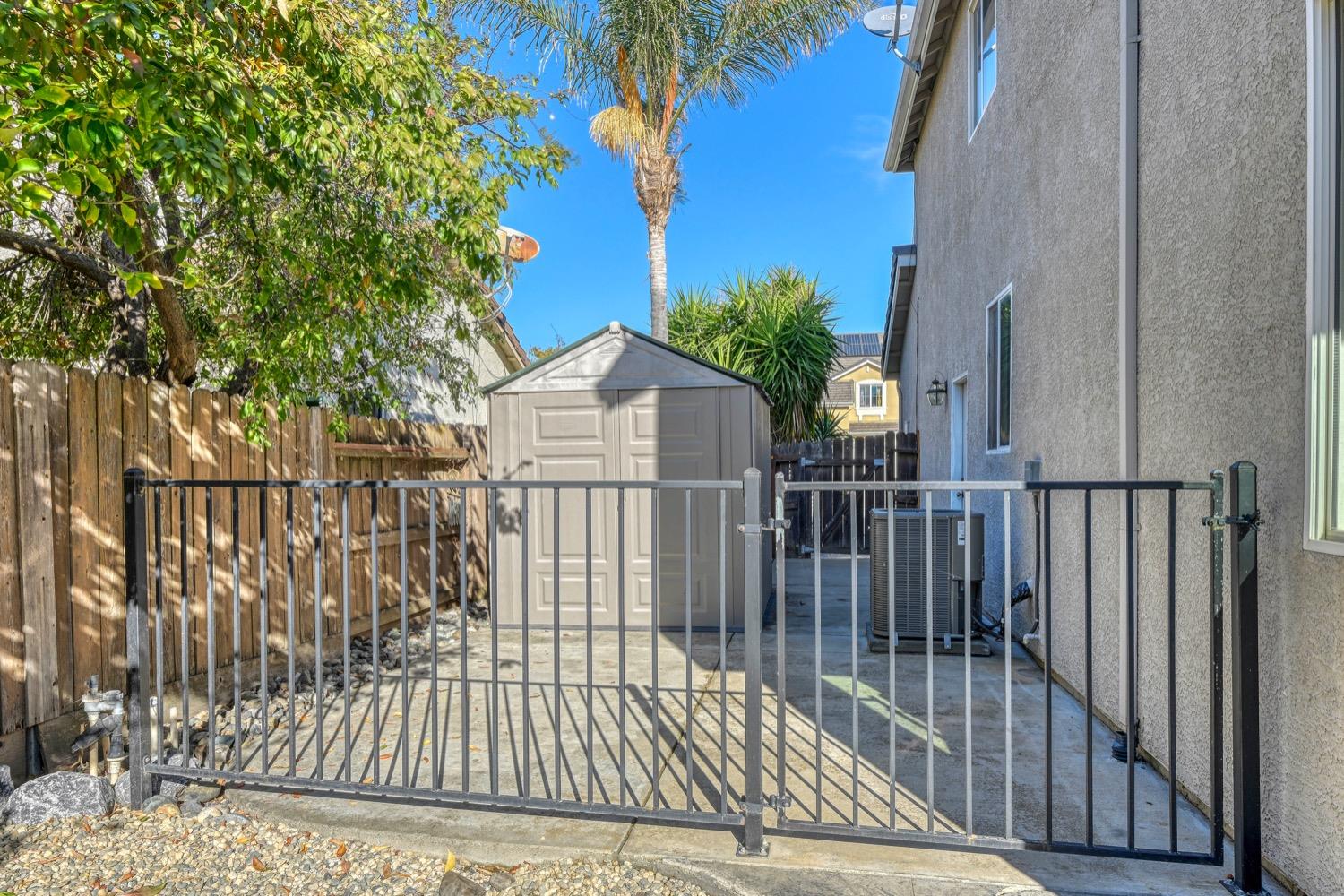 3725 Fraser Isl Road