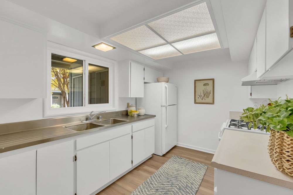 2807 Santa Paula Court