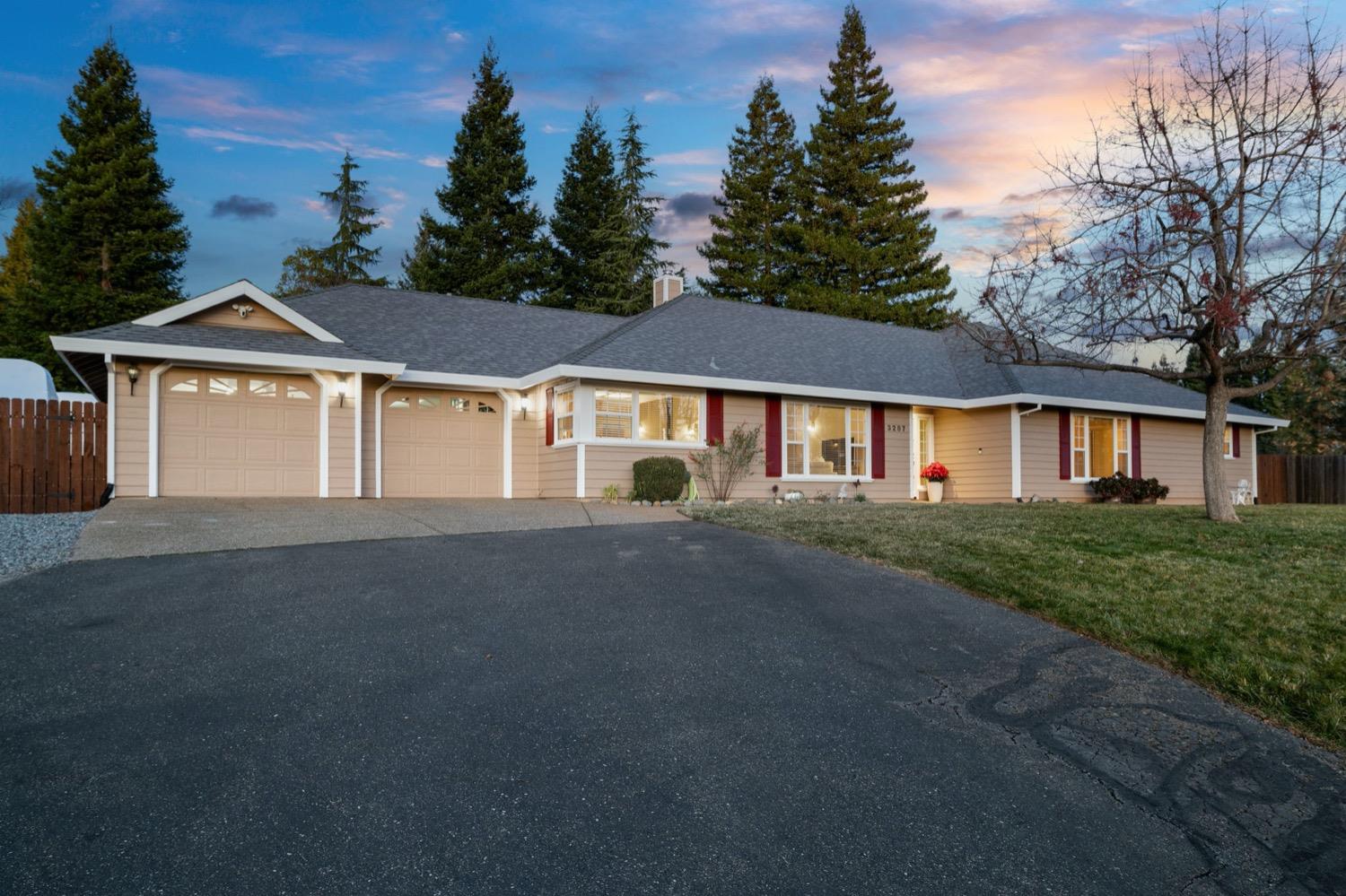 3287 Vista Del Mundo