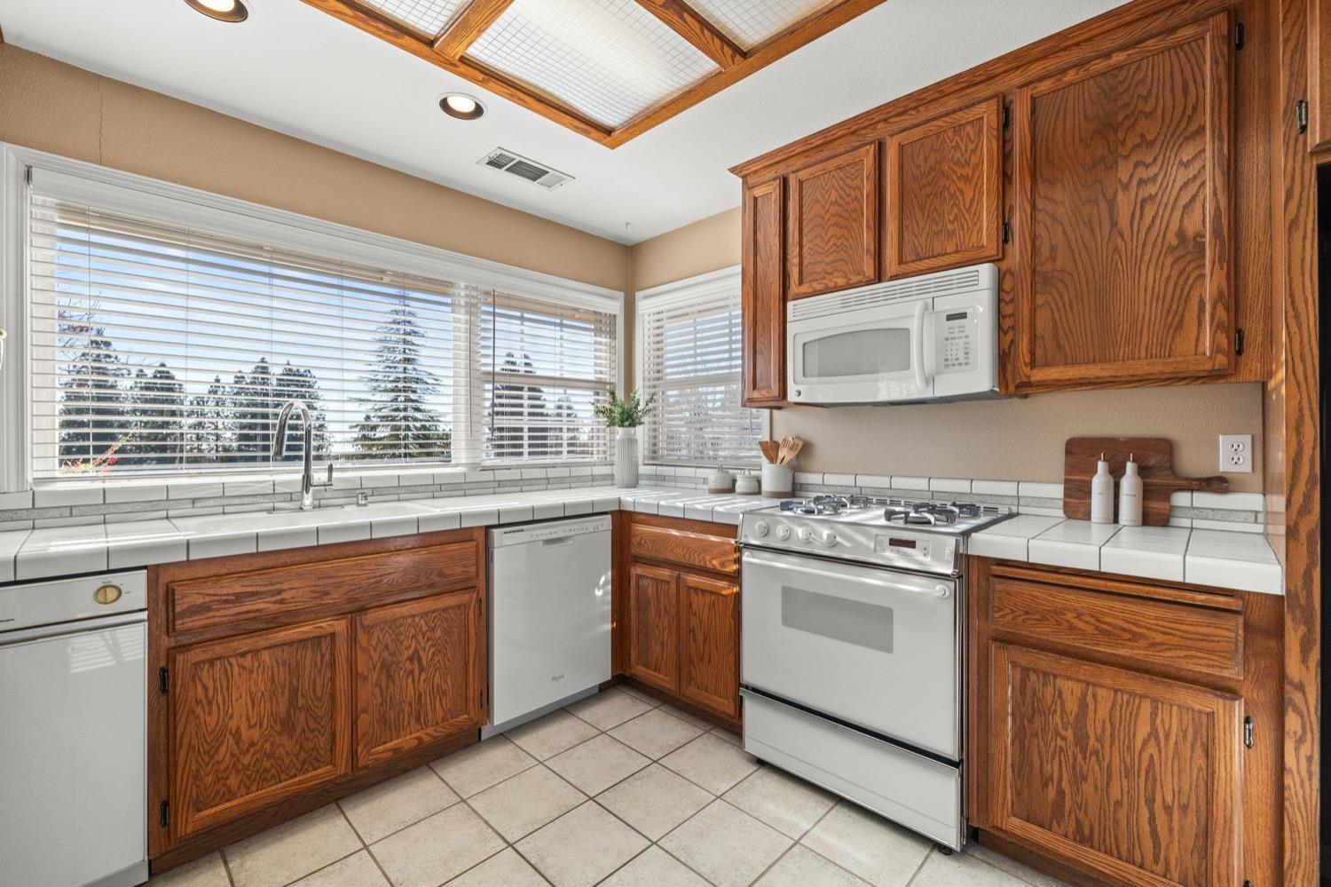 3287 Vista Del Mundo