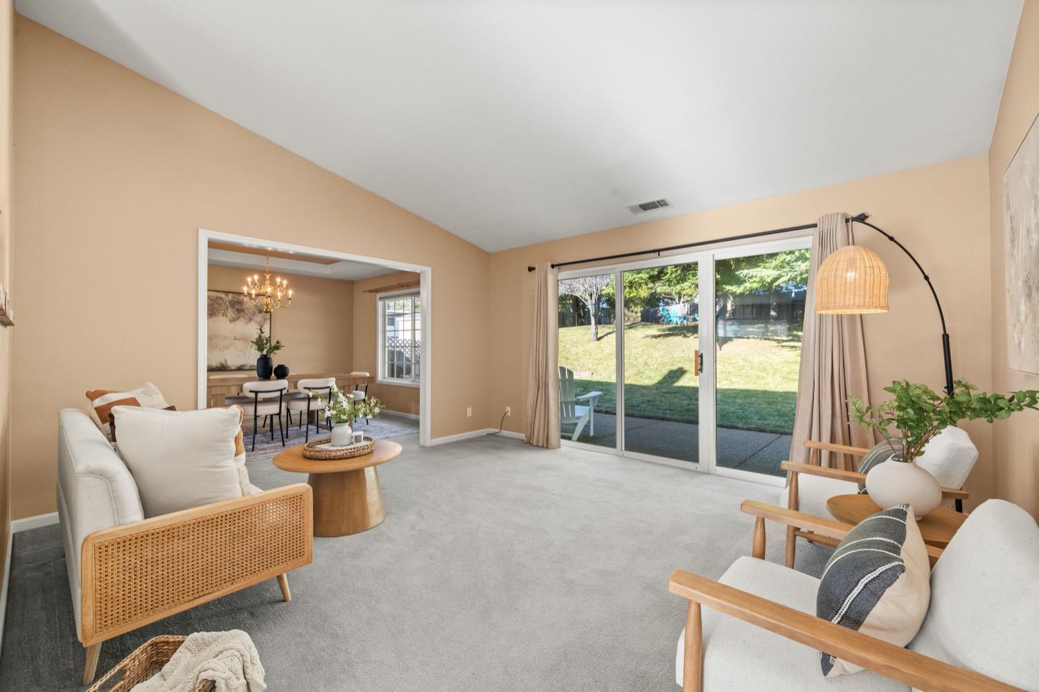 3287 Vista Del Mundo