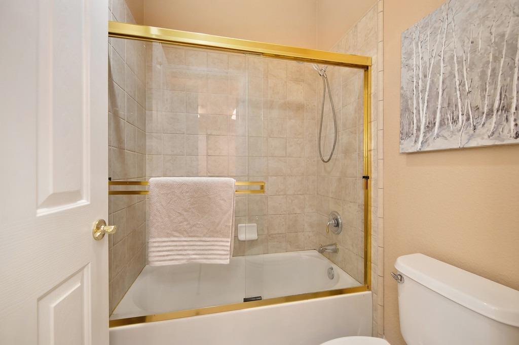 1548 Deer Hollow Way