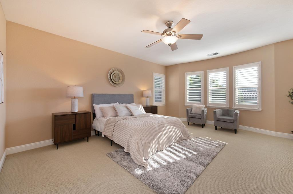 1548 Deer Hollow Way