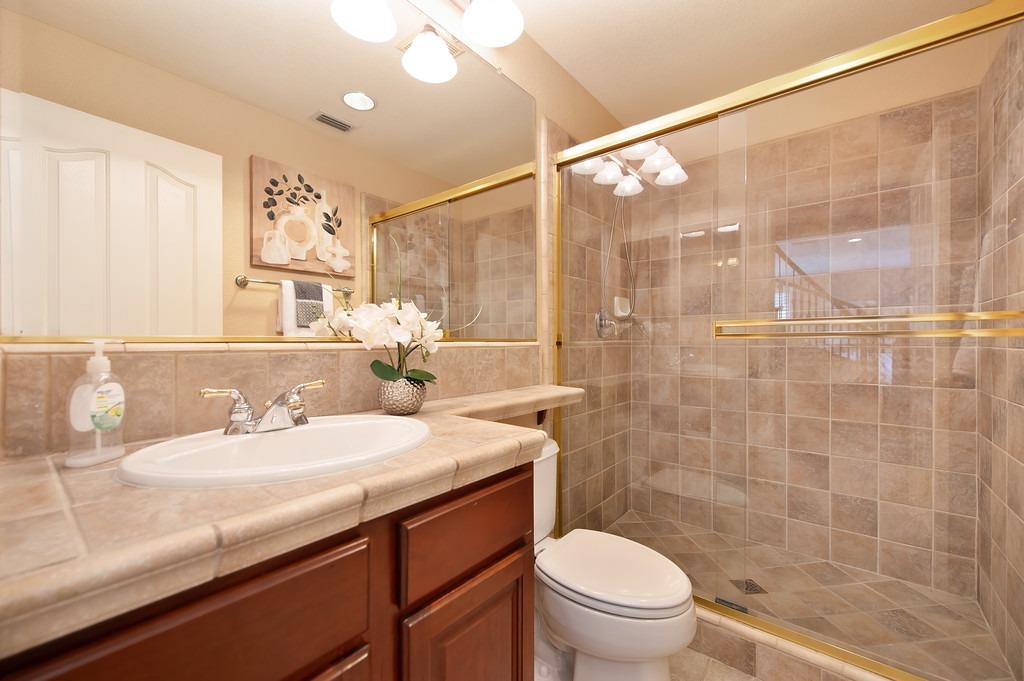 1548 Deer Hollow Way