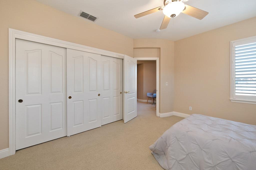 1548 Deer Hollow Way