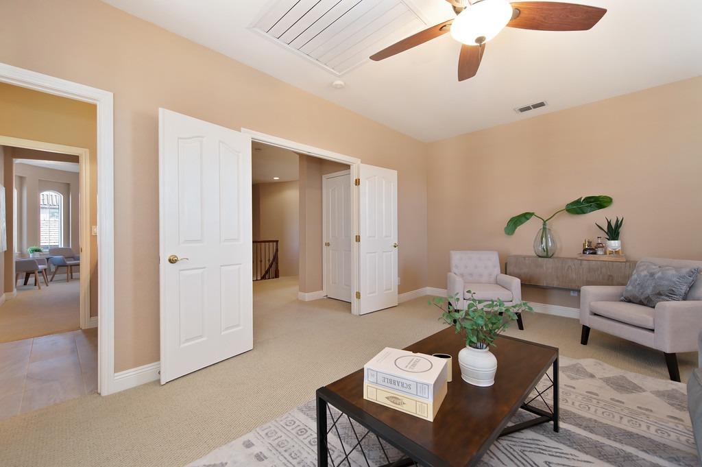 1548 Deer Hollow Way