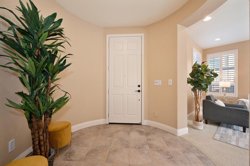 1548 Deer Hollow Way