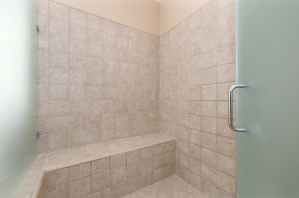 1548 Deer Hollow Way