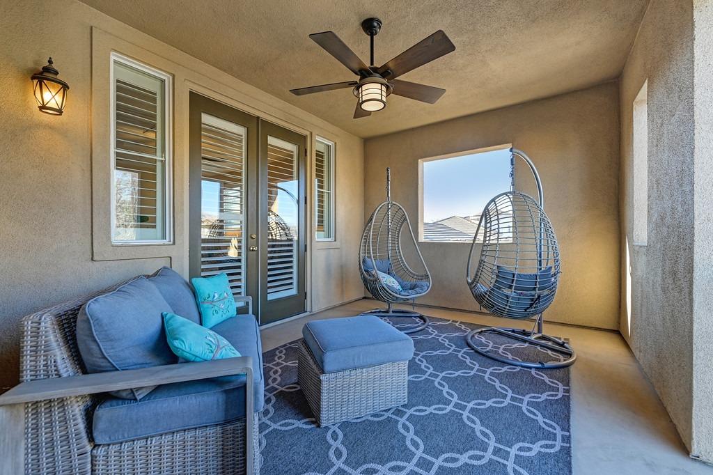 1548 Deer Hollow Way