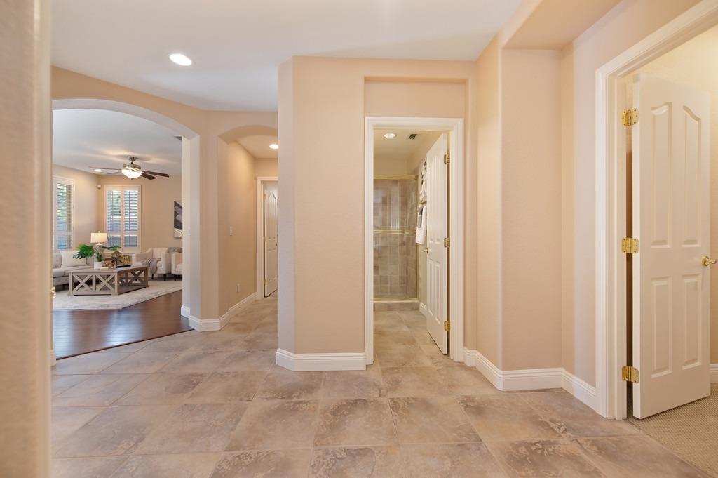 1548 Deer Hollow Way