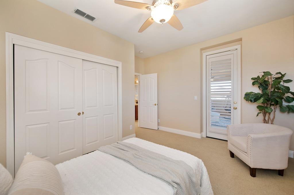 1548 Deer Hollow Way