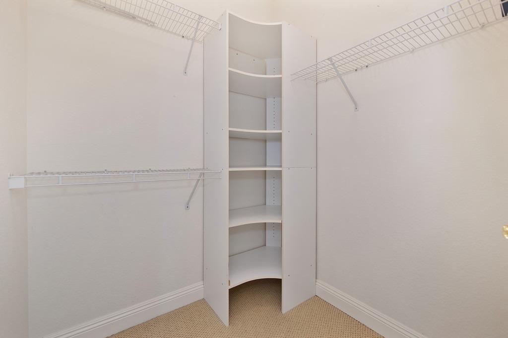 1548 Deer Hollow Way