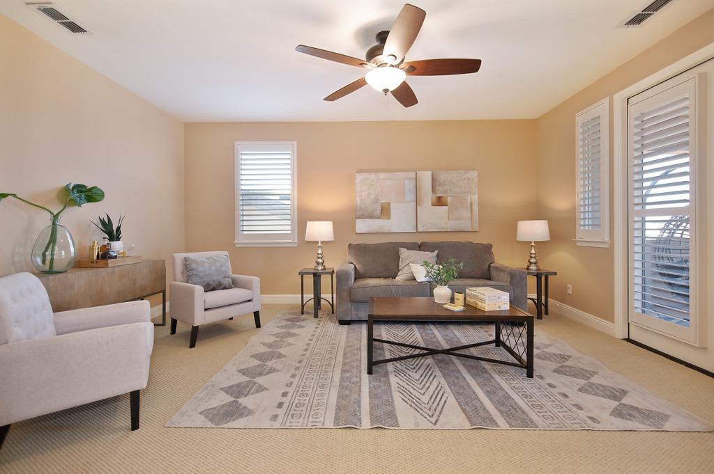 1548 Deer Hollow Way