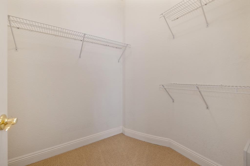 1548 Deer Hollow Way