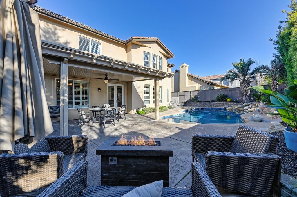 1548 Deer Hollow Way