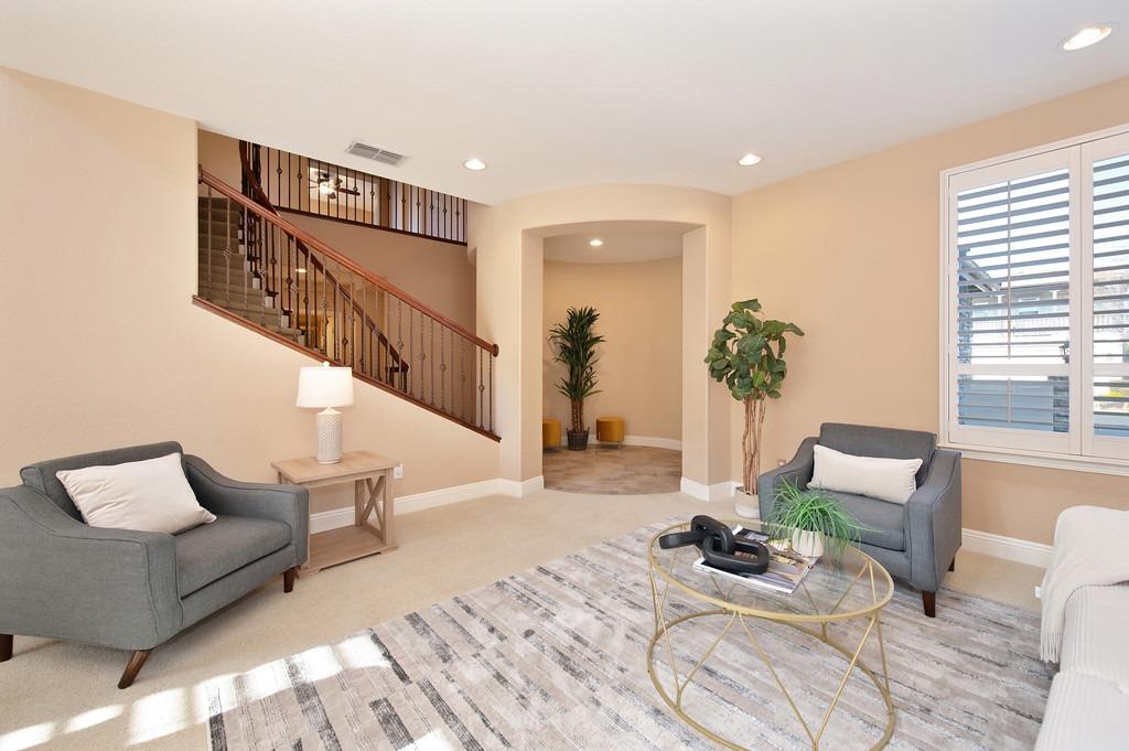 1548 Deer Hollow Way