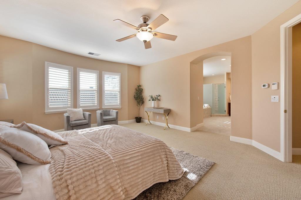 1548 Deer Hollow Way