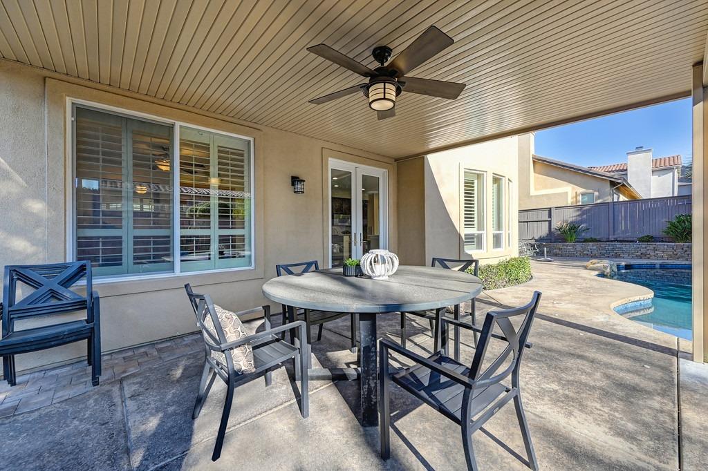 1548 Deer Hollow Way