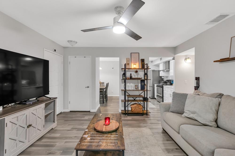 650 Del Verde Circle 8