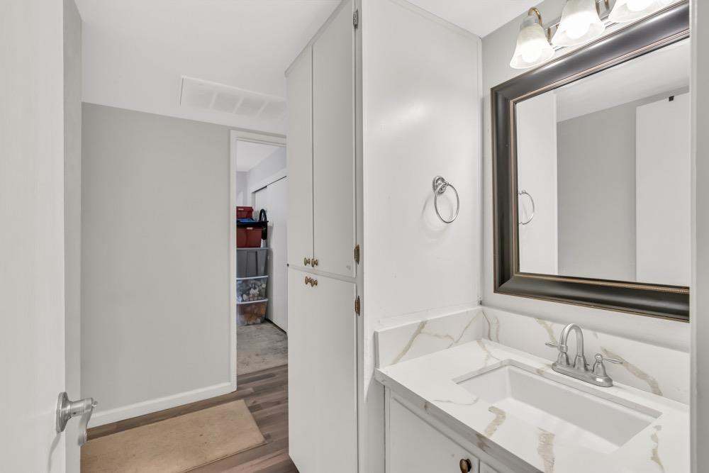 650 Del Verde Circle 8