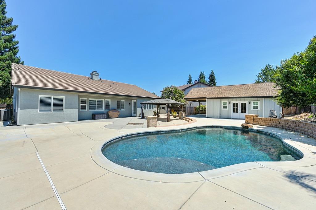 8209 Horncastle Avenue