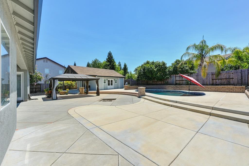 8209 Horncastle Avenue